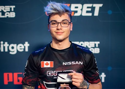 Faze-Clan-player-Twistzzzz